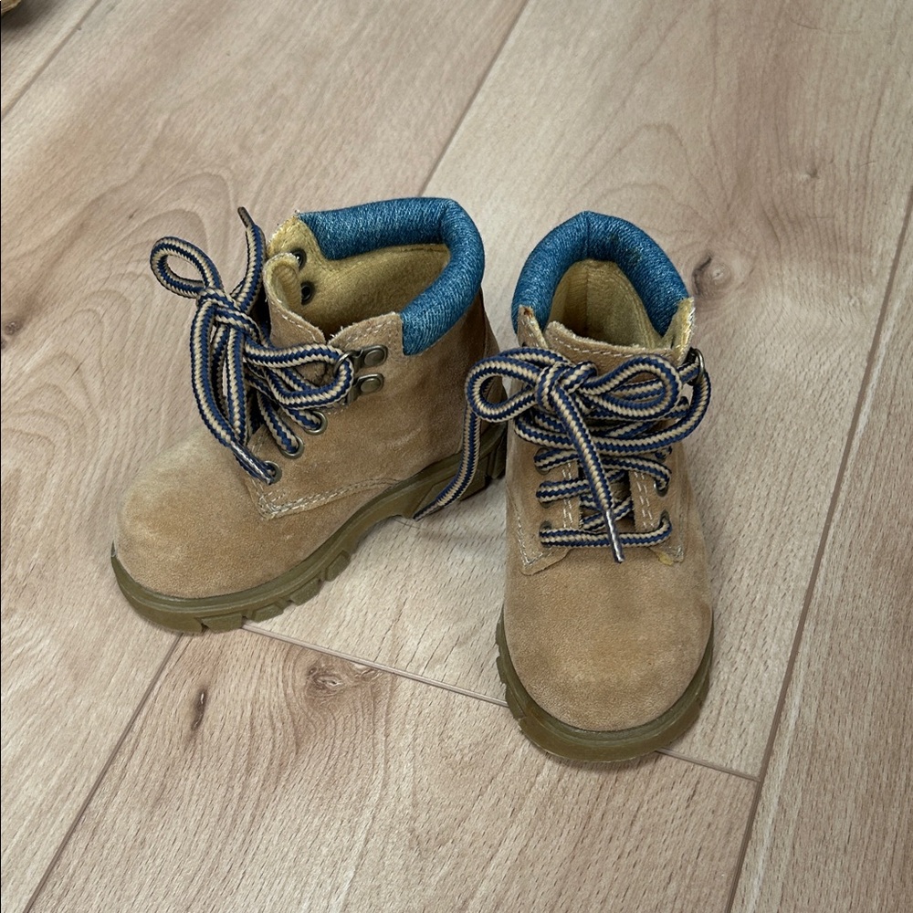 Vintage 725 Kids Tan Suede Work Boots with Denim Trim (5)